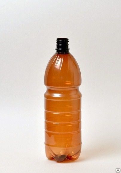 Пластиковая пивная бутылка .