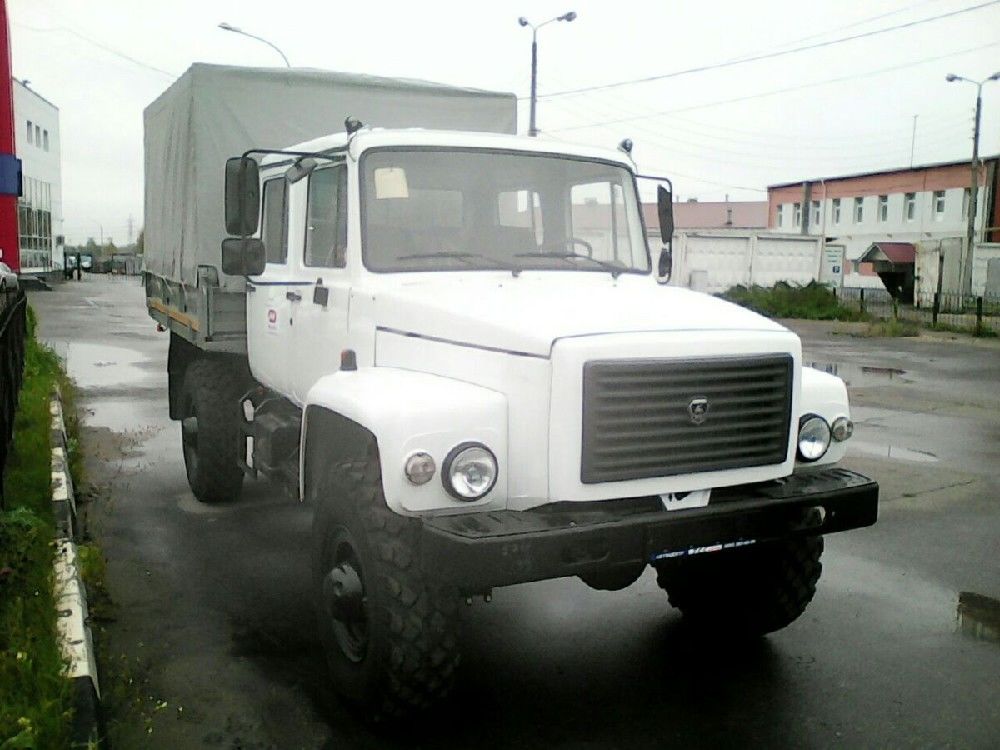 Автомобиль ГАЗ 33088 Егерь 4