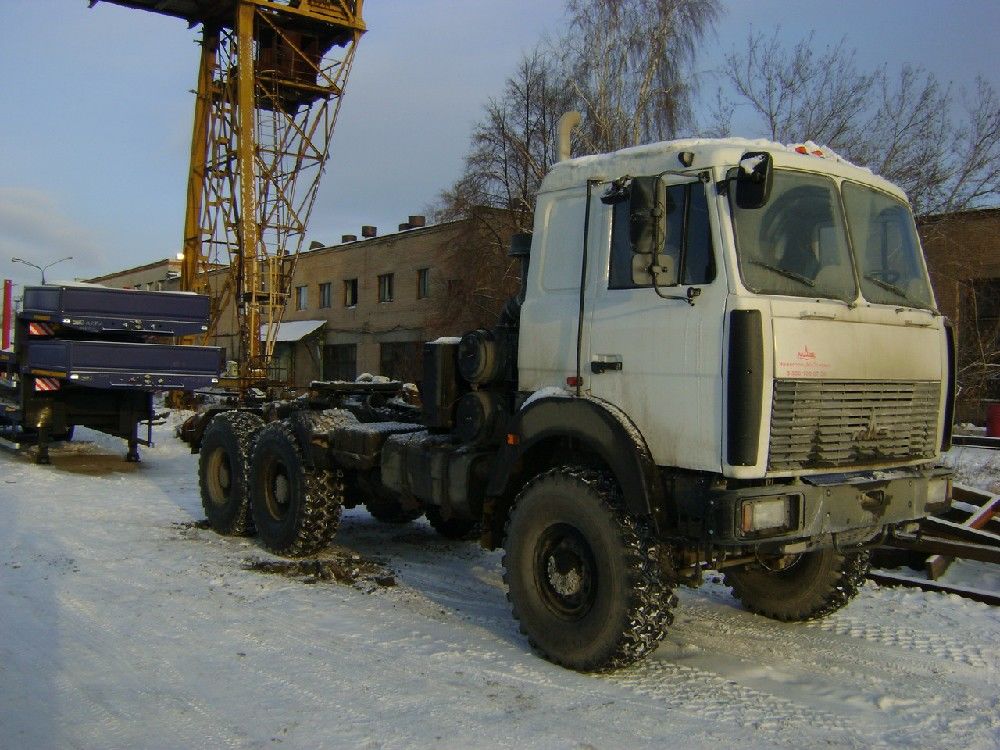 Седельный тягач МАЗ-6425F9-551-001