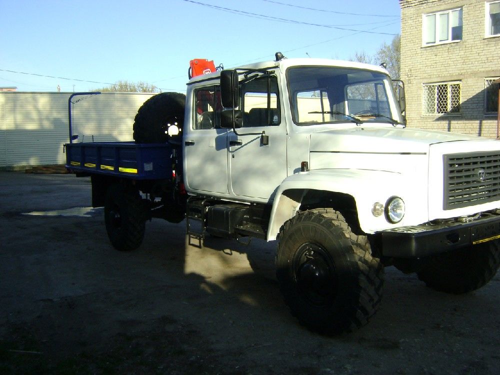 Автомобиль ГАЗ 33088 (5 мест) с манипулятором Fassi М30 1