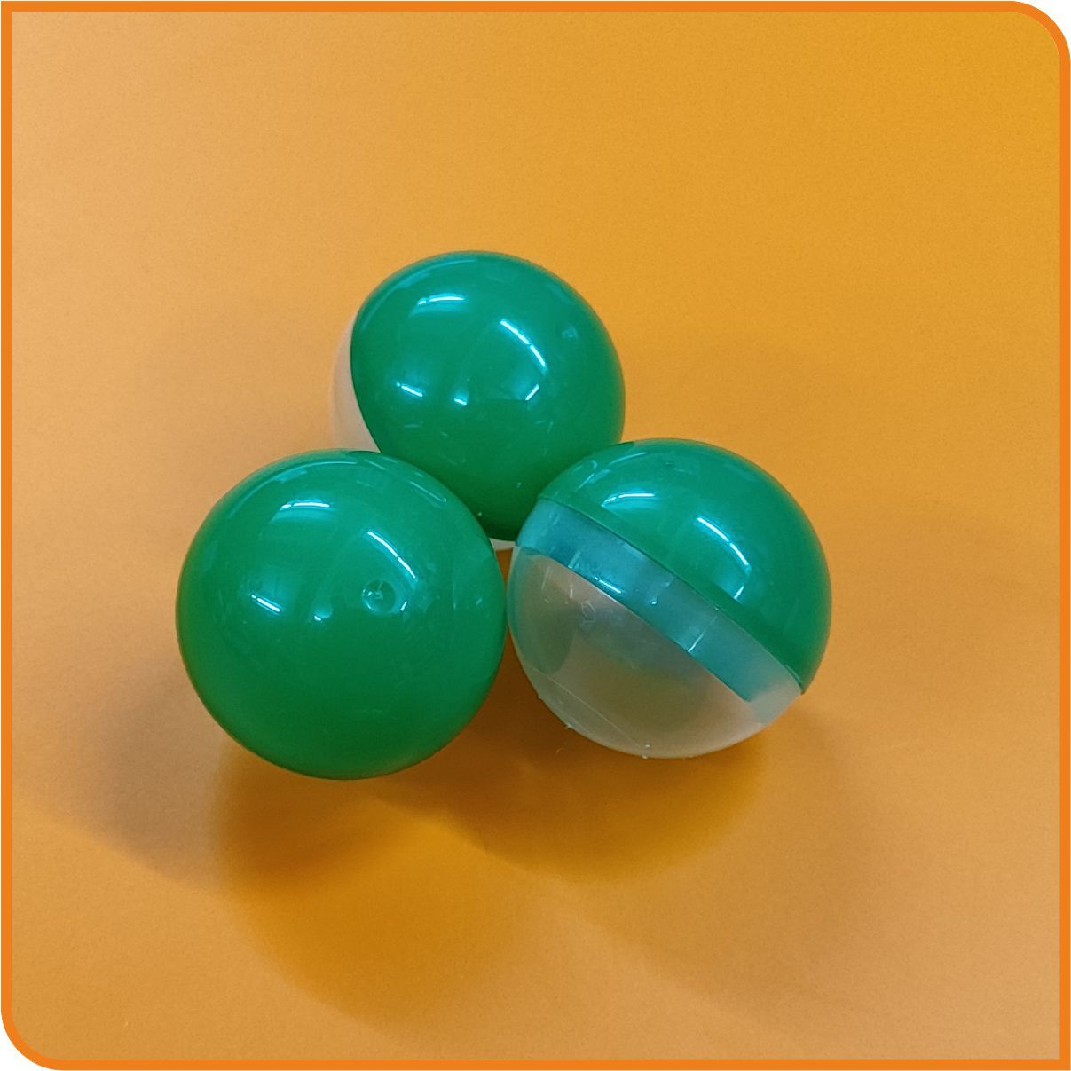 Зеленые шарики - капсулы для лототрона 1