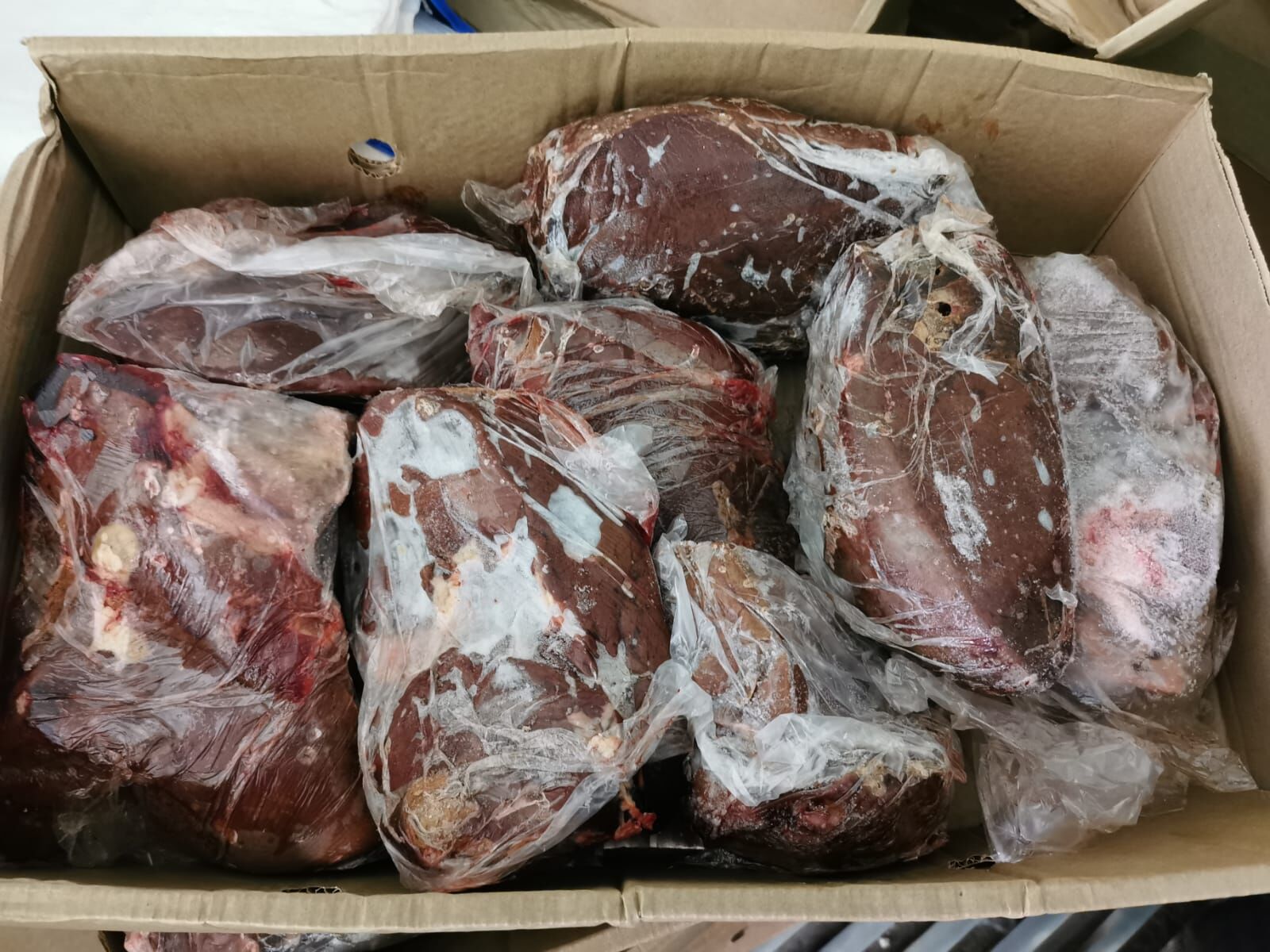Печень говяжья, замороженная, в коробках по 20 - 25 кг